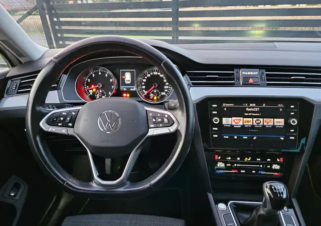 VOLKSWAGEN Passat 1.5 TSI EVO Business