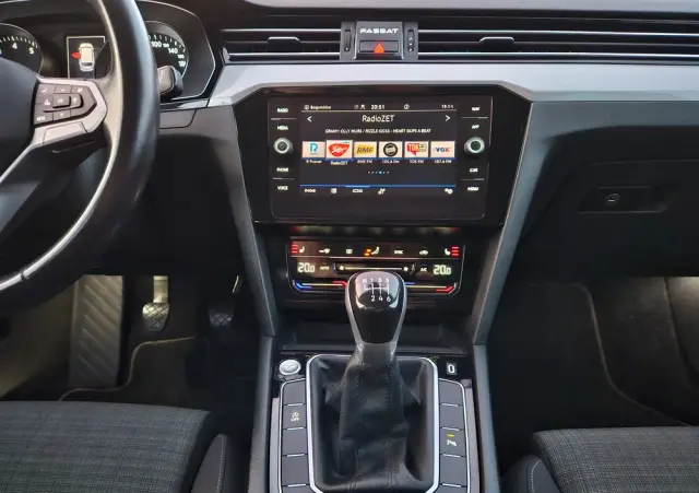 VOLKSWAGEN Passat 1.5 TSI EVO Business