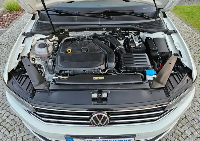 VOLKSWAGEN Passat 1.5 TSI EVO Business