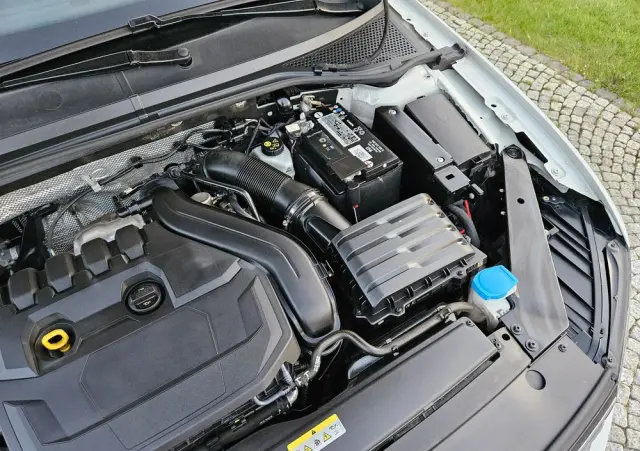 VOLKSWAGEN Passat 1.5 TSI EVO Business