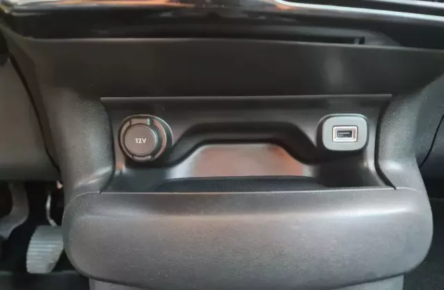 CITROEN C4 1.2 e-THP (110 KM)