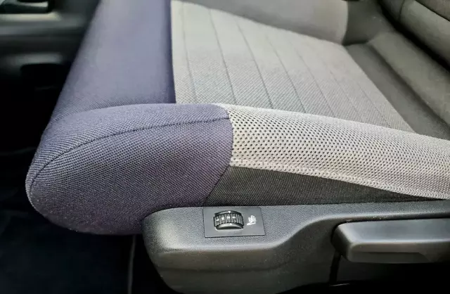 CITROEN C4 1.2 e-THP (110 KM)