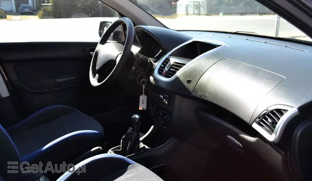 PEUGEOT 206 