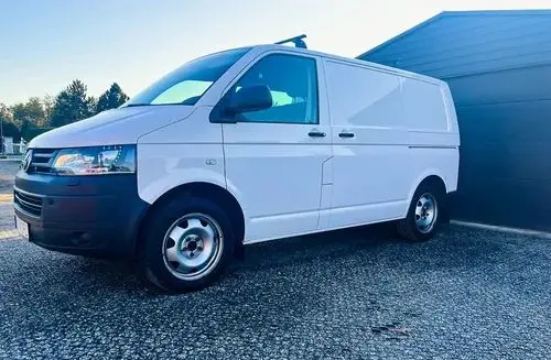 VOLKSWAGEN TRANSPORTER 