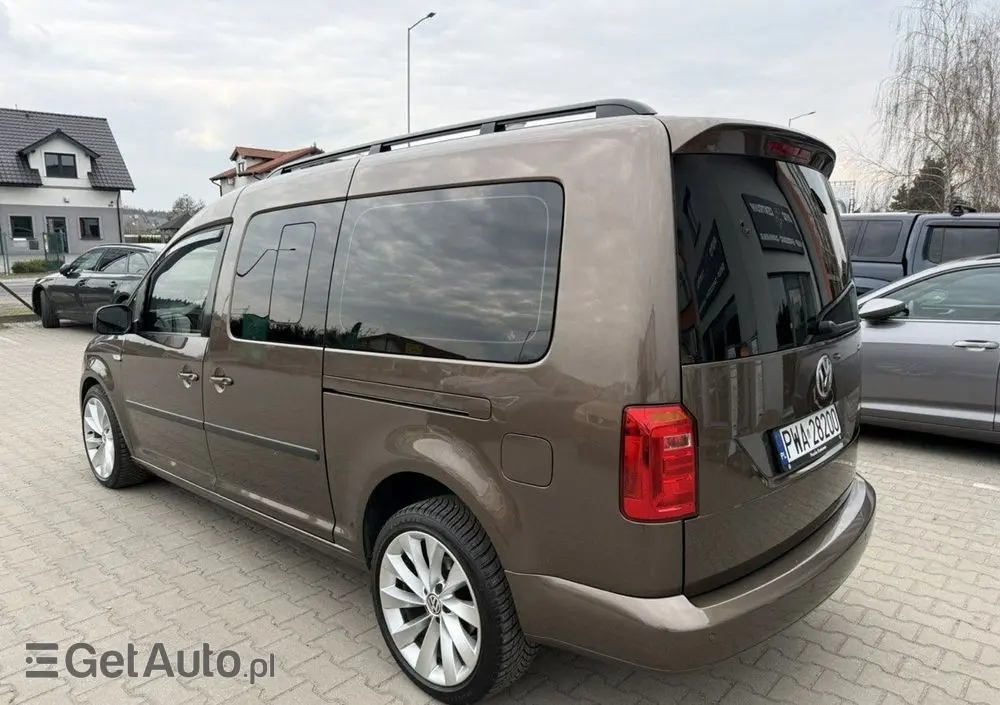 VOLKSWAGEN Caddy Highline DSG
