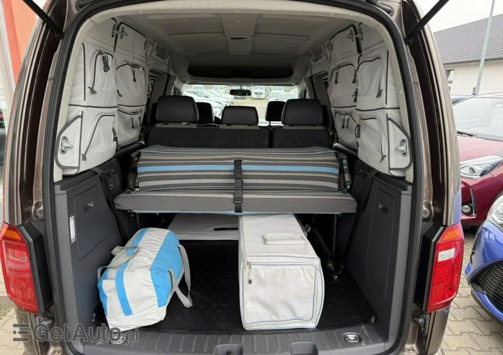 VOLKSWAGEN Caddy Highline DSG