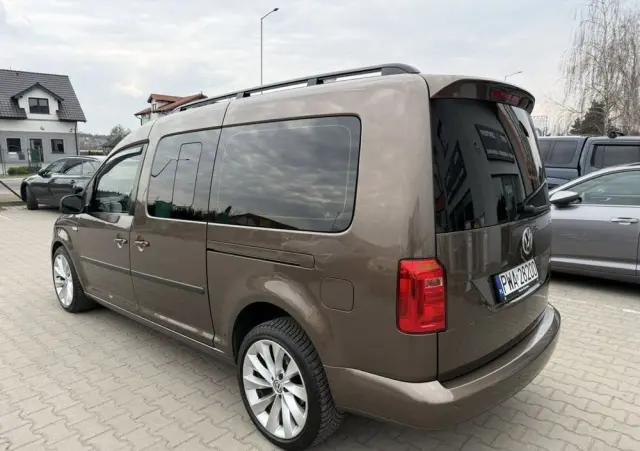 VOLKSWAGEN Caddy Highline DSG
