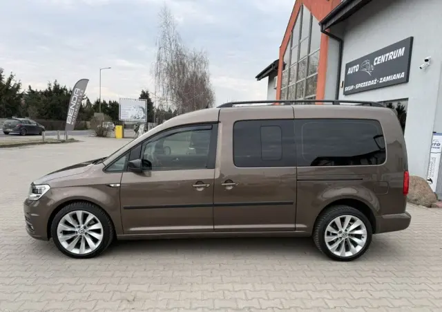 VOLKSWAGEN Caddy Highline DSG