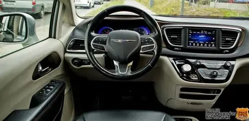 CHRYSLER Pacifica 