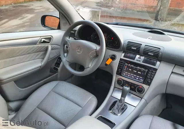 MERCEDES-BENZ Klasa C 240 T 4Matic Avantgarde