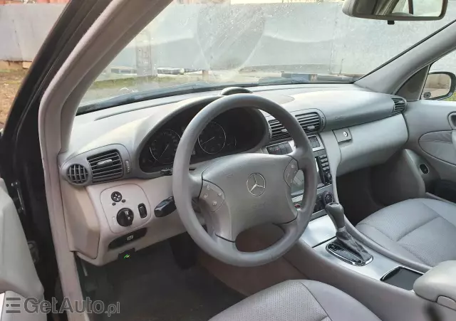 MERCEDES-BENZ Klasa C 240 T 4Matic Avantgarde