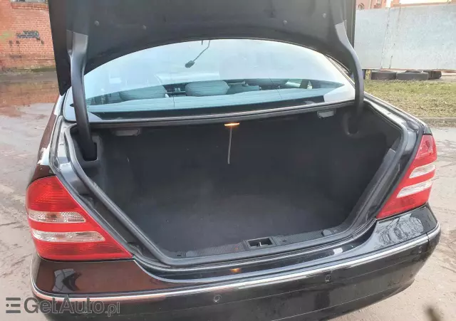 MERCEDES-BENZ Klasa C 240 T 4Matic Avantgarde