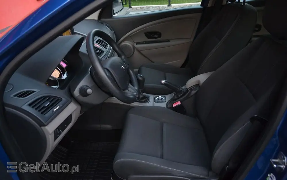 RENAULT Megane 1.6 16V 100 TomTom Edition