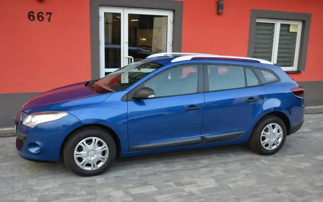 RENAULT Megane 1.6 16V 100 TomTom Edition