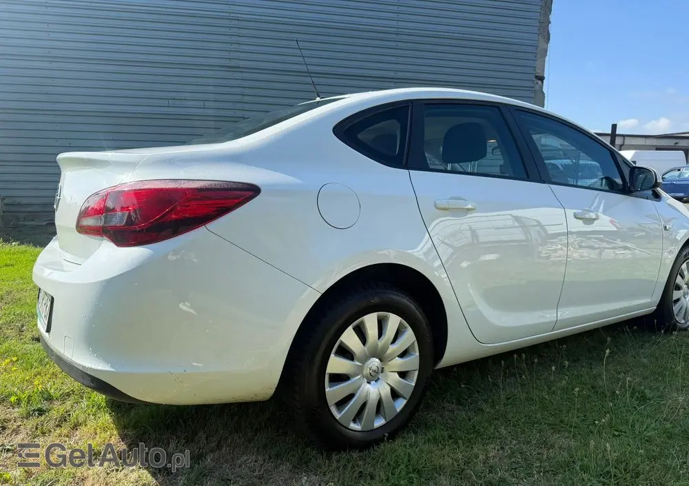 OPEL Astra 1.4 T Business EU6