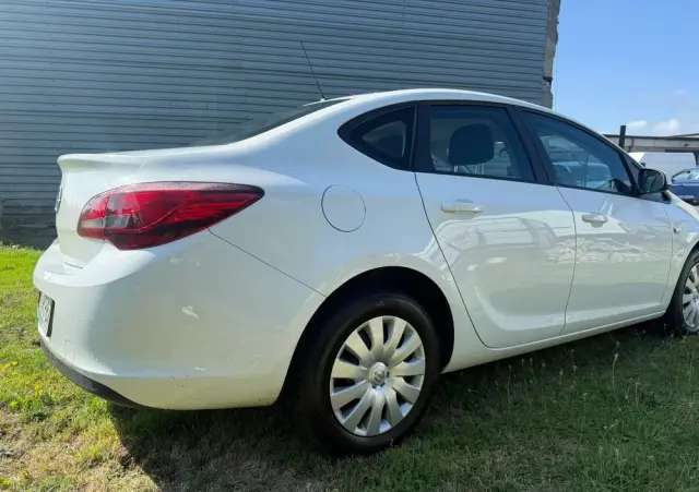 OPEL Astra 1.4 T Business EU6