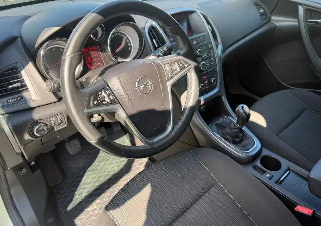 OPEL Astra 1.4 T Business EU6