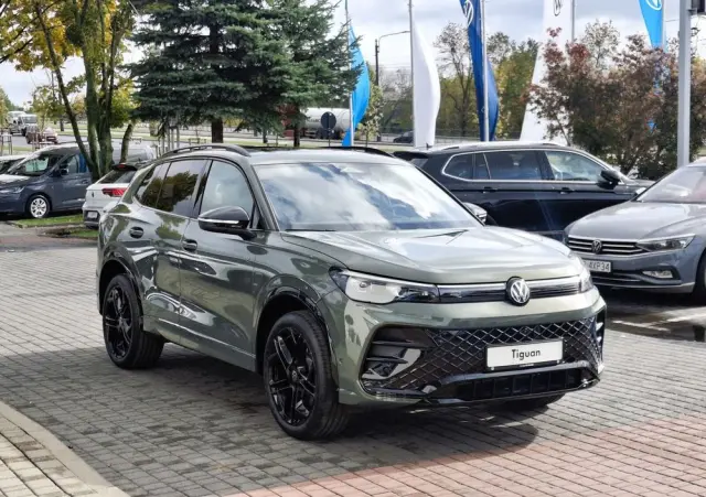 VOLKSWAGEN Tiguan 