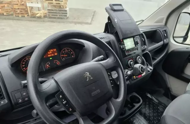 PEUGEOT Boxer 