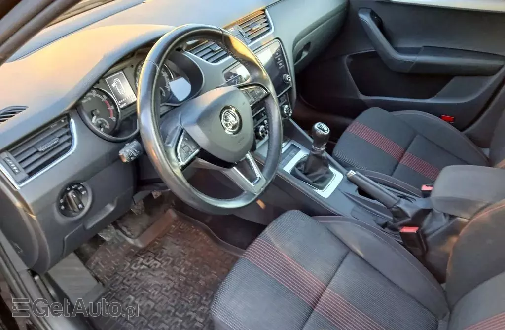 SKODA Octavia 