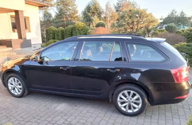 SKODA Octavia 