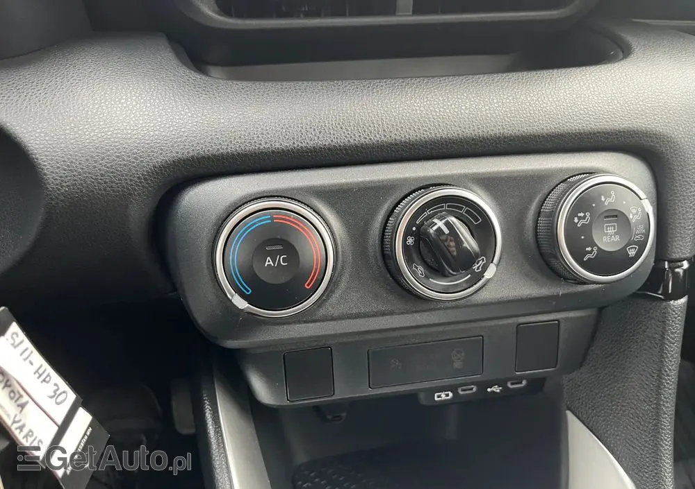 TOYOTA Yaris 1.5 Style