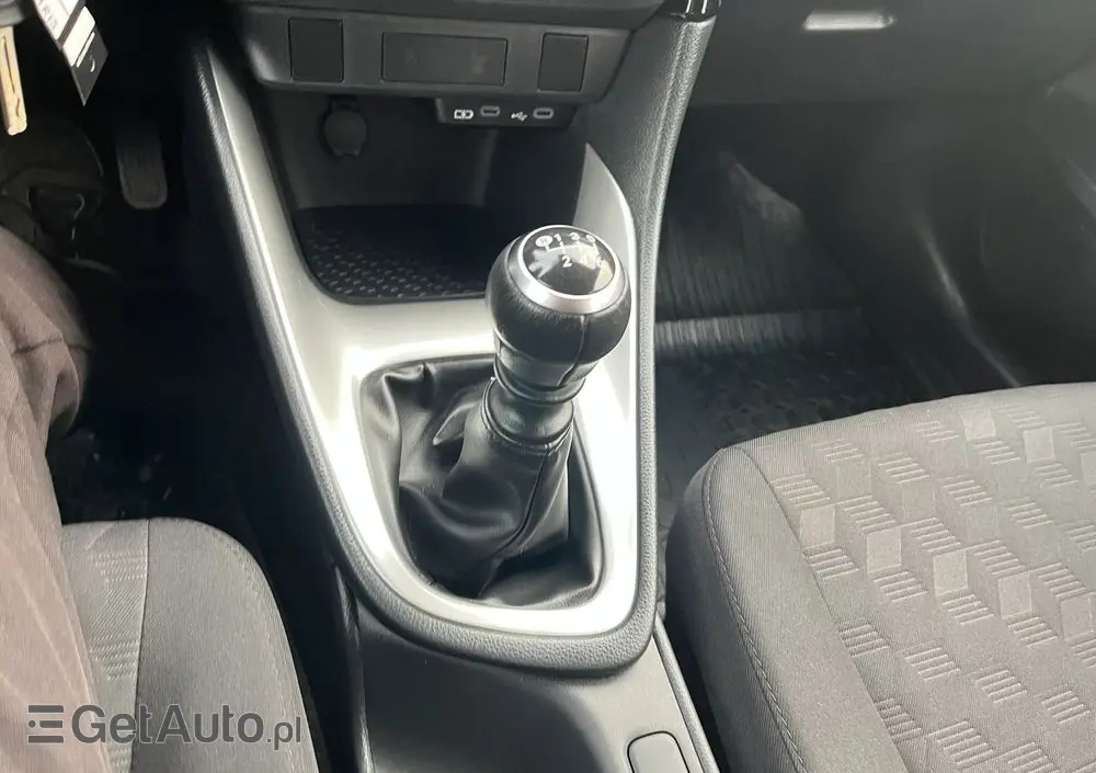 TOYOTA Yaris 1.5 Style