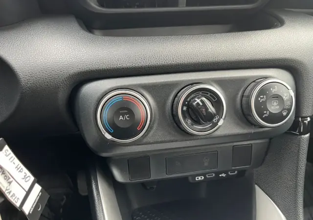 TOYOTA Yaris 1.5 Style