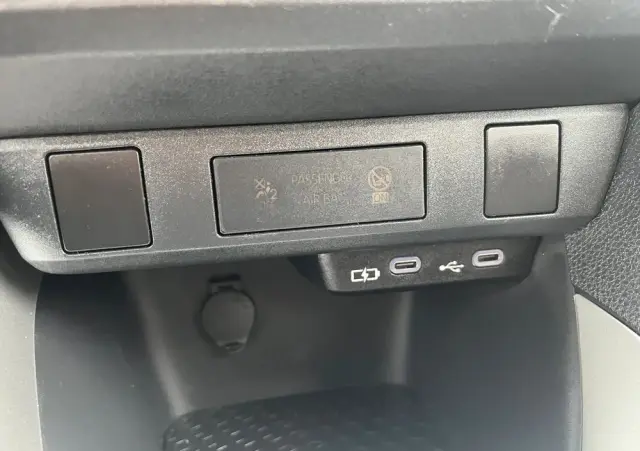 TOYOTA Yaris 1.5 Style