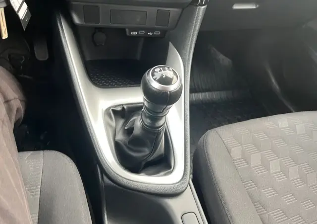 TOYOTA Yaris 1.5 Style