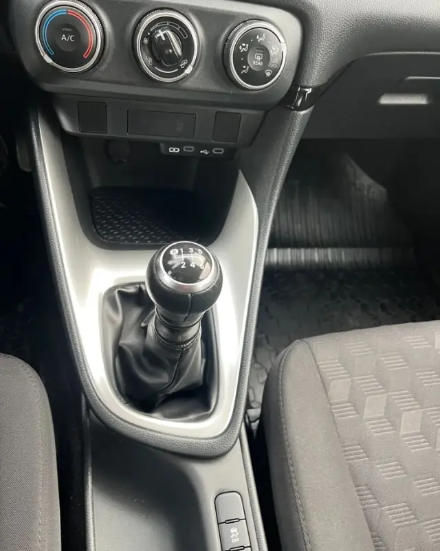 TOYOTA Yaris 1.5 Style