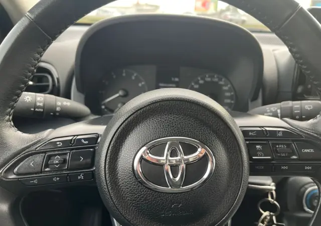TOYOTA Yaris 1.5 Style