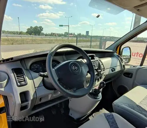OPEL Vivaro 