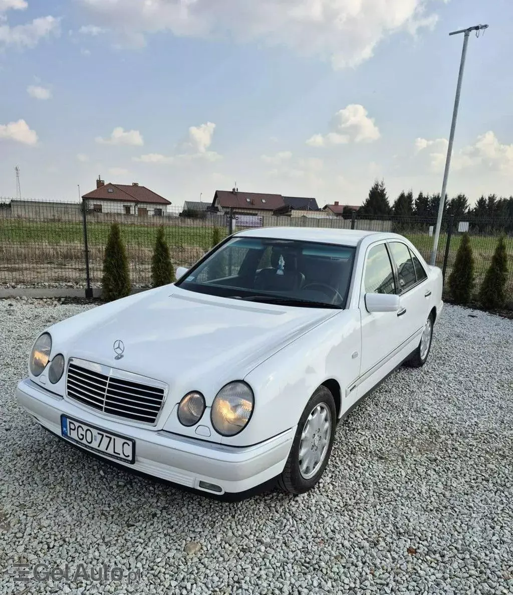 MERCEDES-BENZ 280 