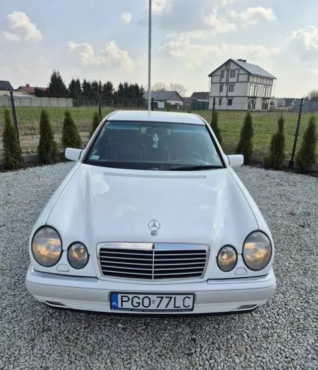 MERCEDES-BENZ 280 