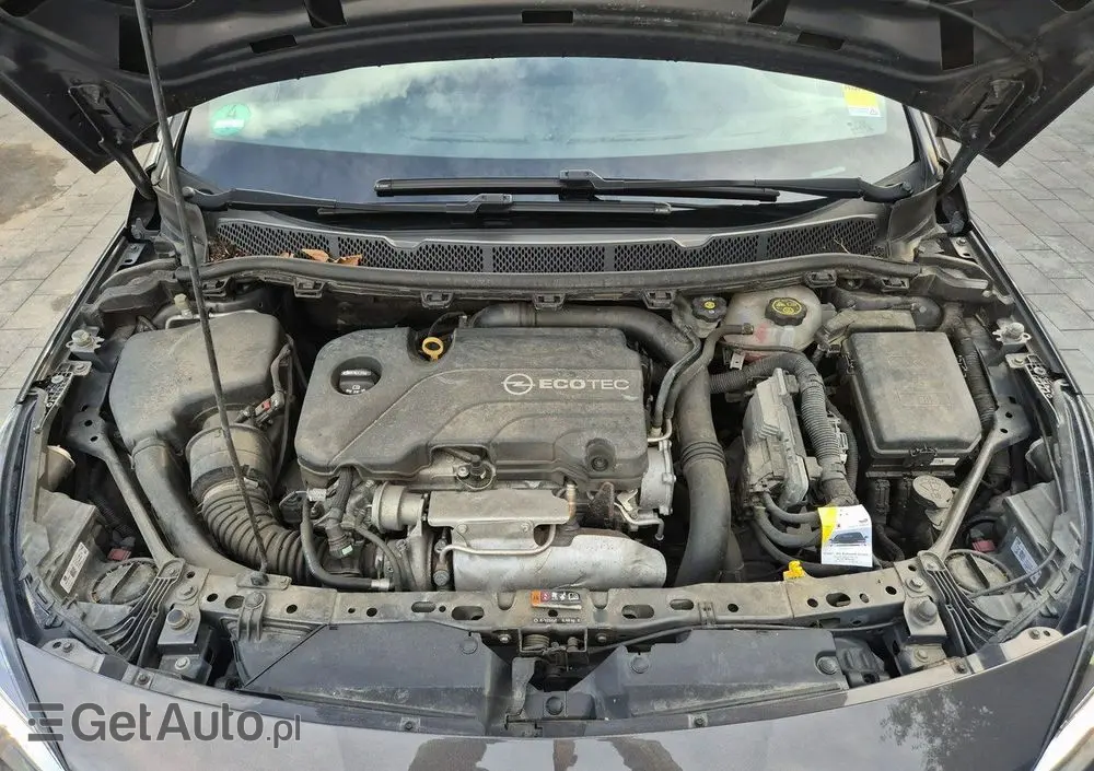 OPEL Astra 1.4 Turbo Dynamic