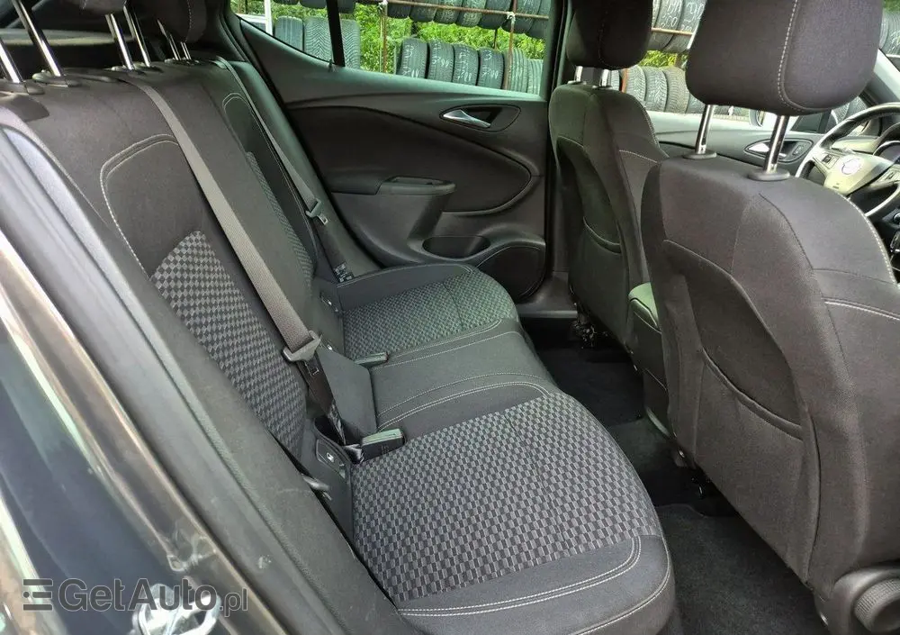 OPEL Astra 1.4 Turbo Dynamic