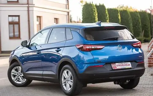OPEL Grandland 