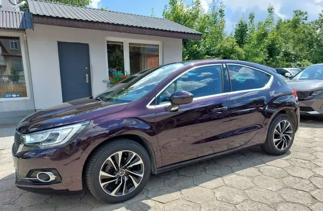 DS 4 
