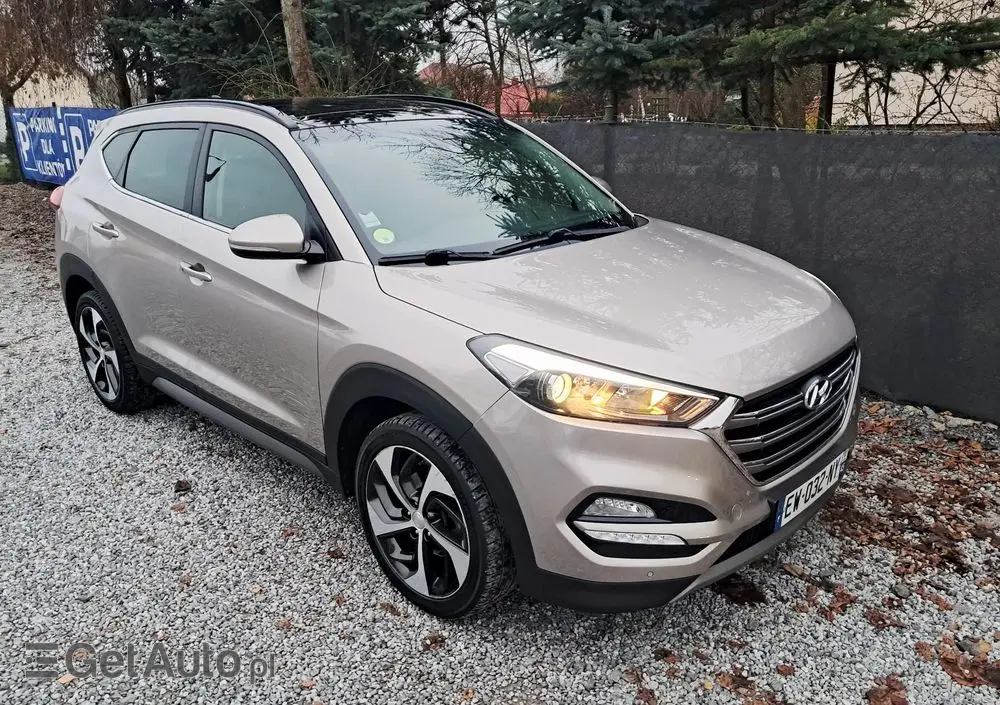 HYUNDAI Tucson 