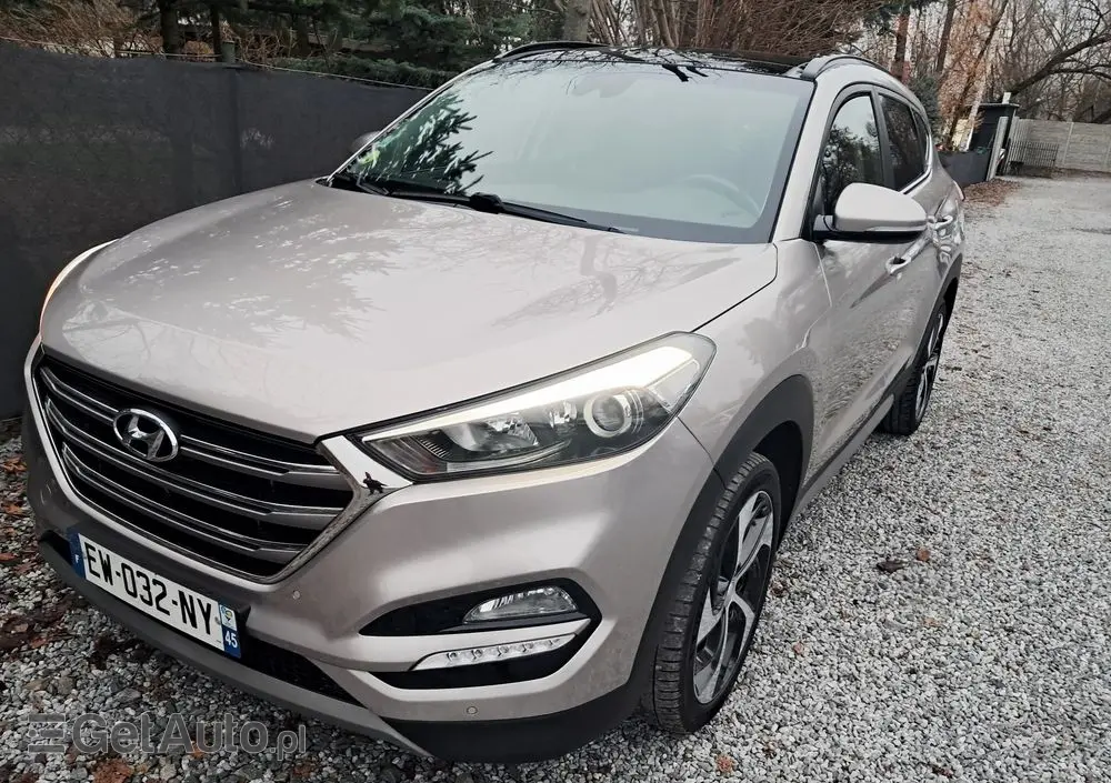 HYUNDAI Tucson 