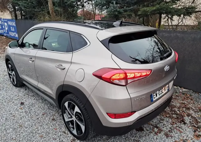 HYUNDAI Tucson 