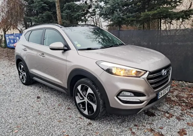 HYUNDAI Tucson 