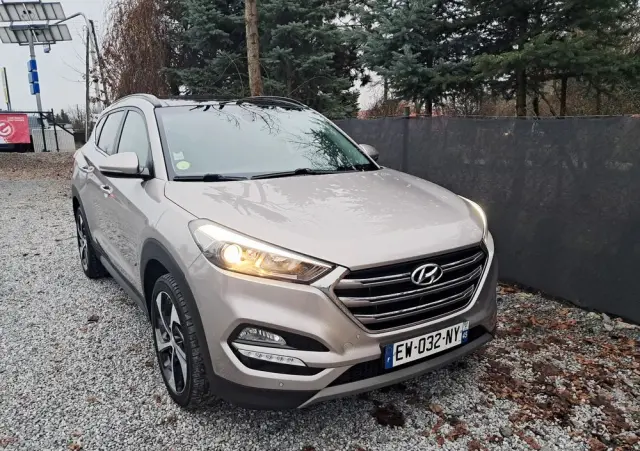 HYUNDAI Tucson 