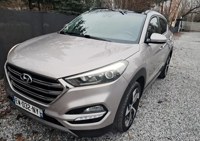 HYUNDAI Tucson 