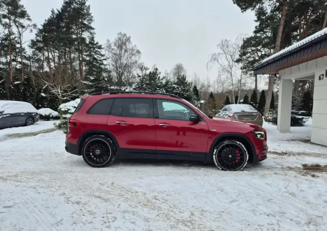 MERCEDES-BENZ GLB 