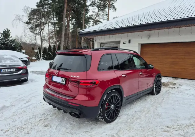 MERCEDES-BENZ GLB 