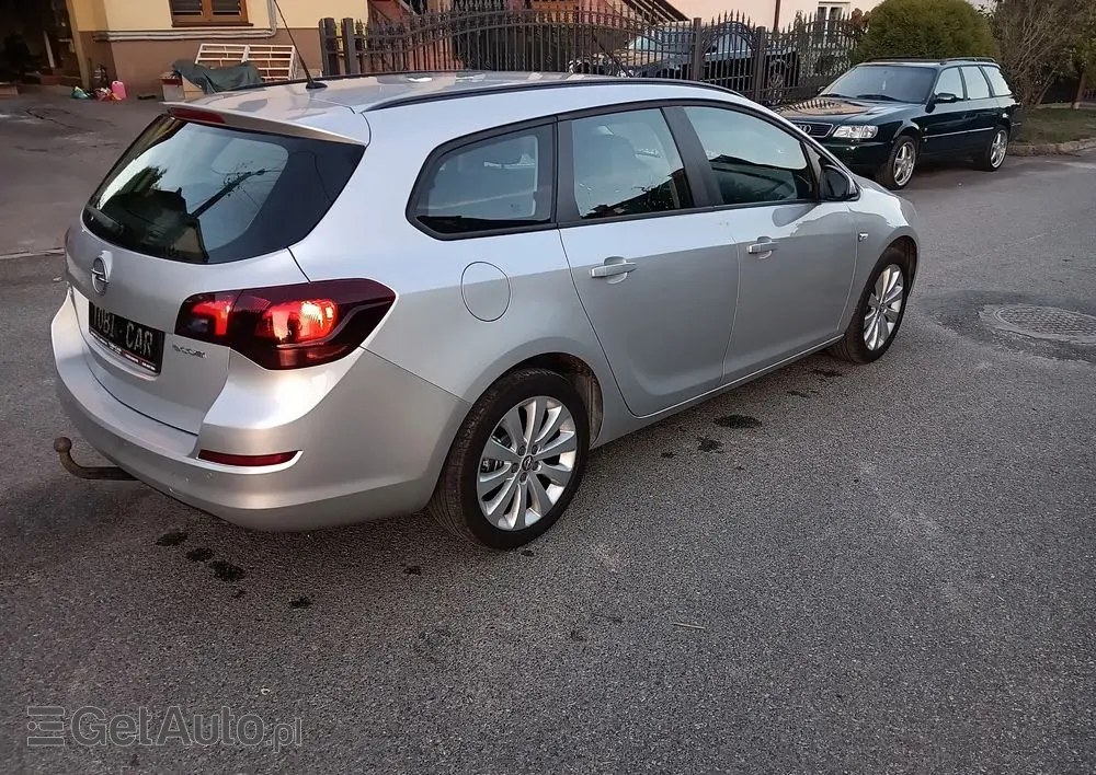 OPEL Astra 1.4 ecoFLEX Cosmo