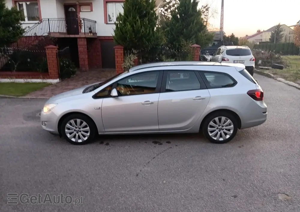 OPEL Astra 1.4 ecoFLEX Cosmo
