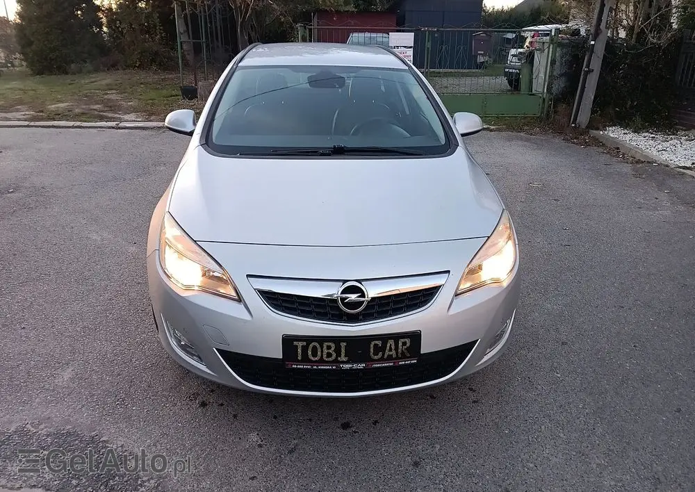 OPEL Astra 1.4 ecoFLEX Cosmo